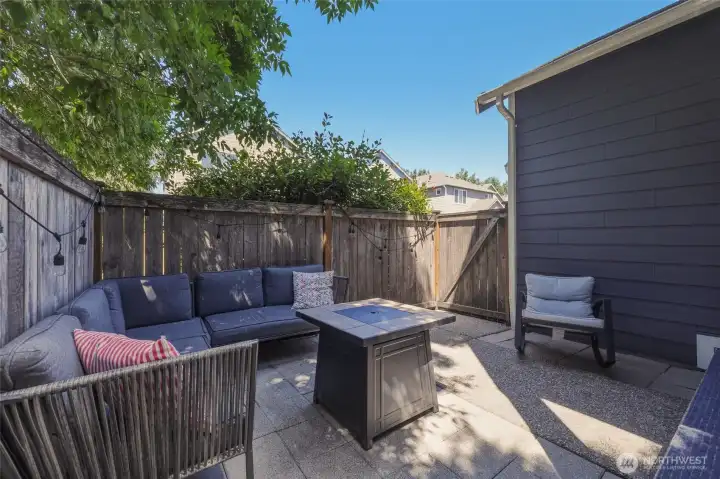 Just outside the kitchen/dining nook is this fabulous space, extending the living area outdoors!