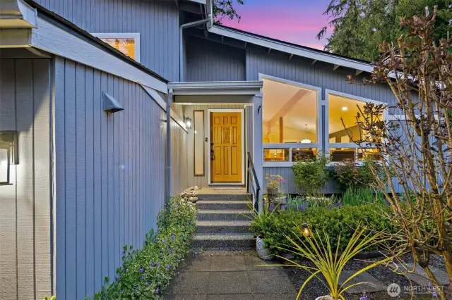 Welcome home, come on in!