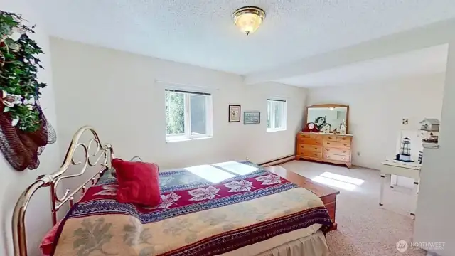 Loft provides a sleeping option or could be a 2nd living area/recreation space.