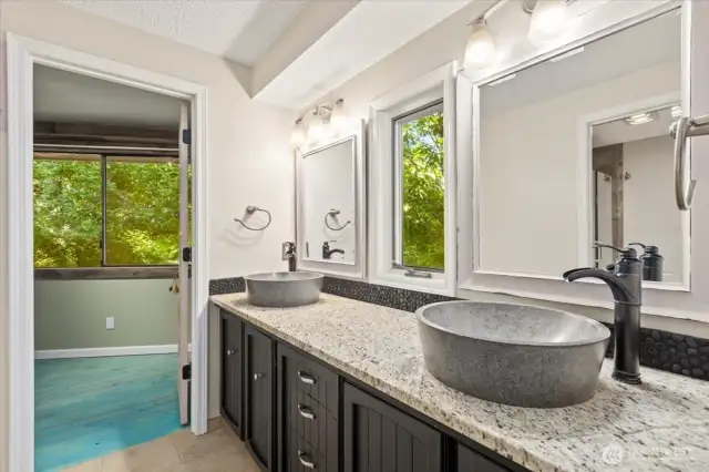 Primary bath with walk-in closet