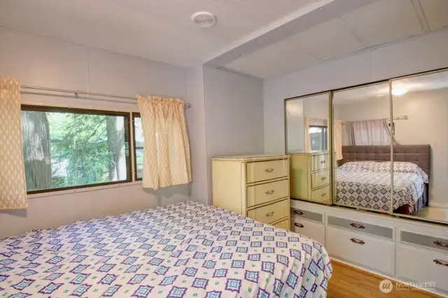 Lots of bedroom storage
