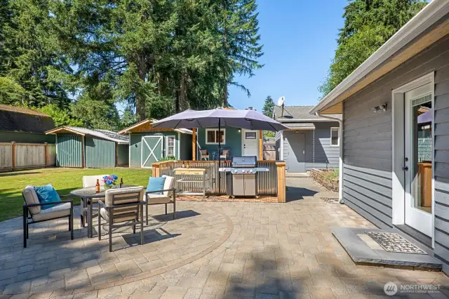 Epic patio living!! Call all your friends and family! It's time for the best BBQs and garden parties!