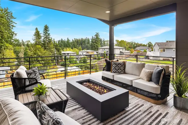 Outdoor living area with gas fire pit