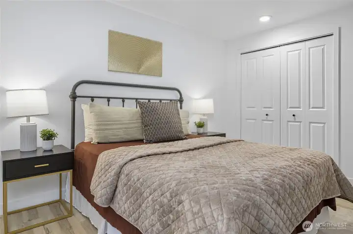 Bedroom w/Closet