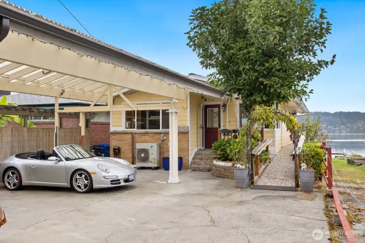 10008 Rainier Ave S. 2230sq ft