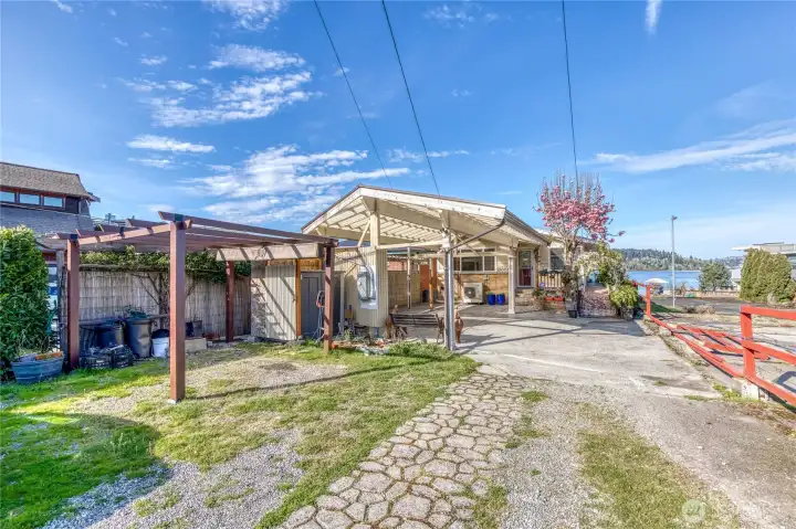 10006 Rainier Ave, 900sq ft Cottage