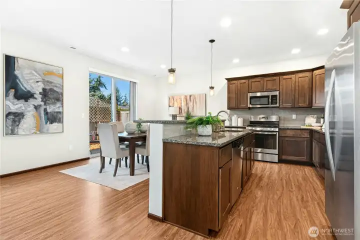 Excellent kitchen for hosting and entertaining.