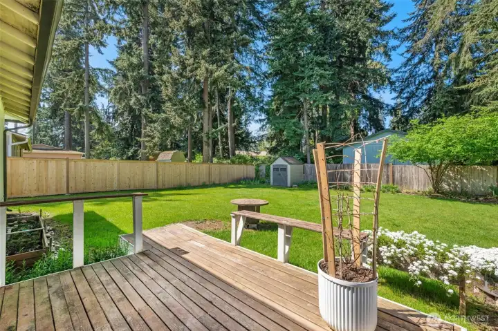 Nice outside deck is perfect for relaxing or entertaining.