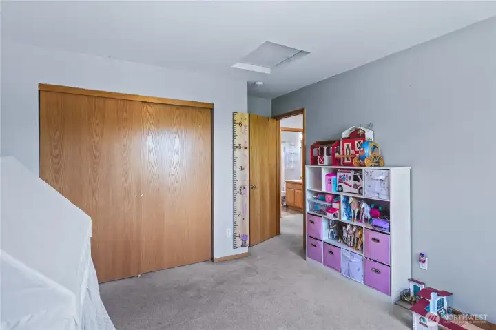 2nd Bedroom