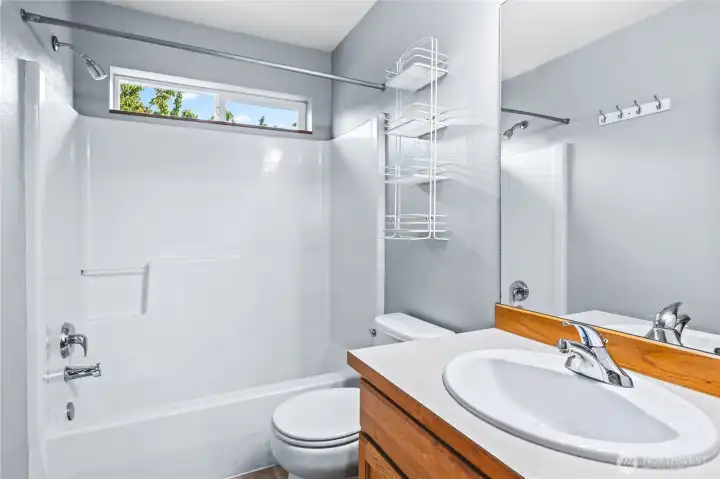 Guest Full Bath