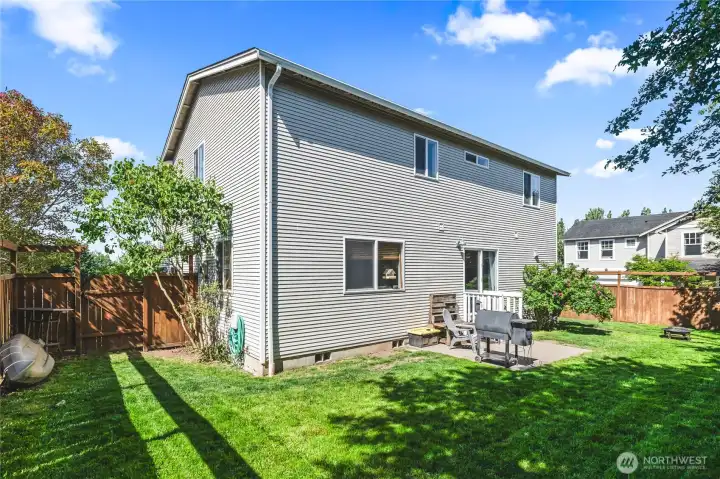 Fenced Rear Yard