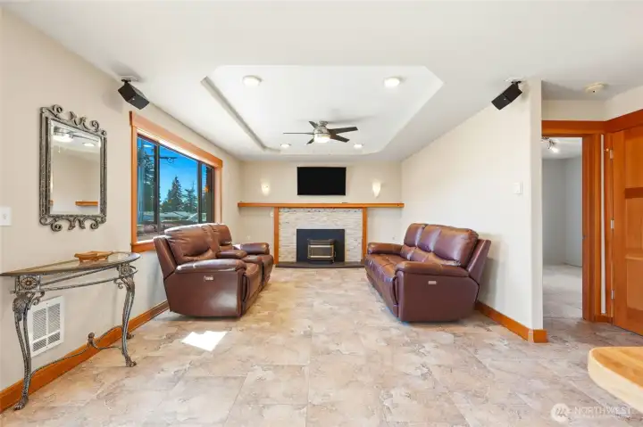 Radiant Flooring throughout kitchen and dinning/livingroom Radiant Flooring throughout kitchen and dinning/livingroom
