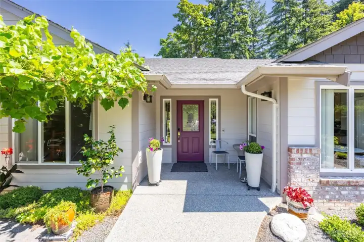 Welcome home ! Freshly painted front door and front patio seating to sip your glass of wine under your grape vine. Welcome home ! Freshly painted front door and front patio seating to sip your glass of wine under your grape vine.