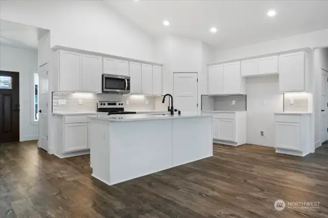 White shaker cabinets with soft close