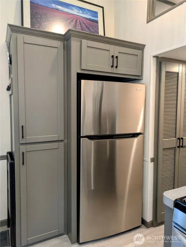 Full-Size Refridgerator