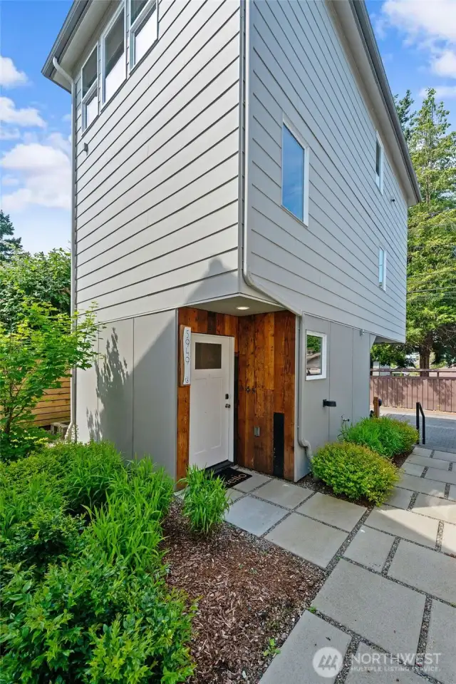 Stand Alone Townhouse