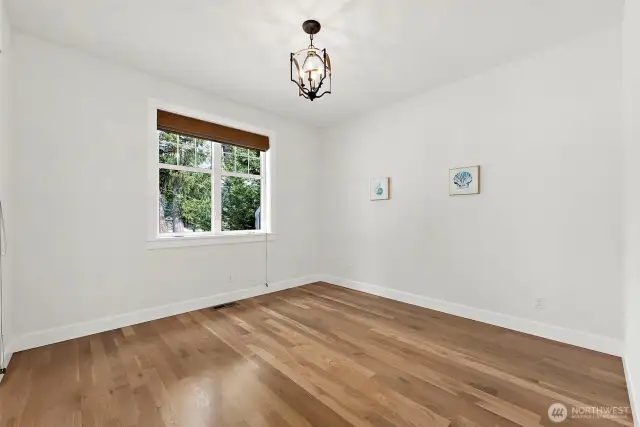 Secondary Bedroom.