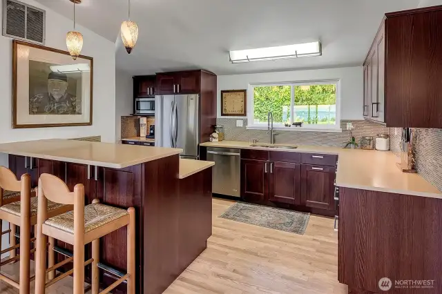 ~quartz counters, beautiful cabinets
