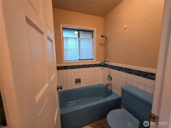 primary bedroom bath
