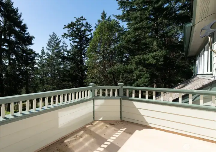 Balcony off primary bedroom