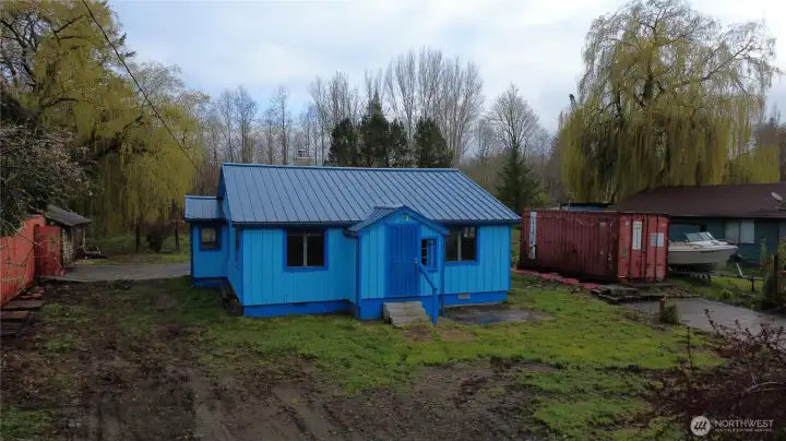 Low-maintenance metal roof.
