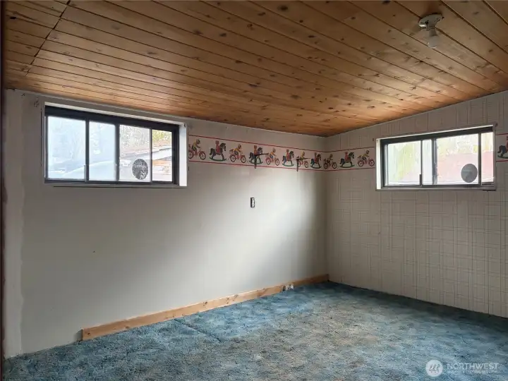 2 bedroom or home office.