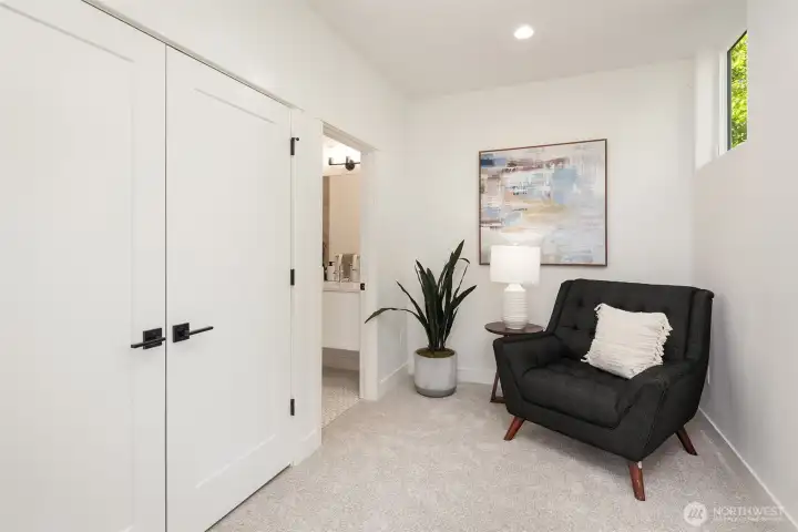 Photo of similar home, 1719