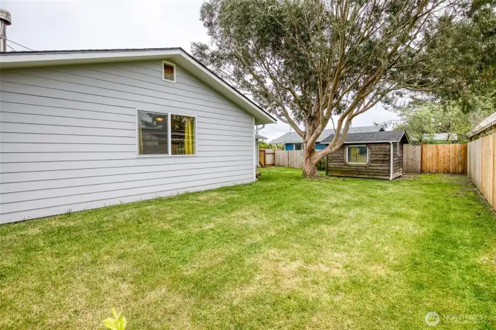 Plenty of outdoor space for BBQs, pets, gatherings, or quiet coastal evenings