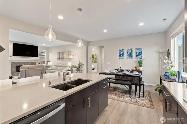 Upgraded quartz countertops