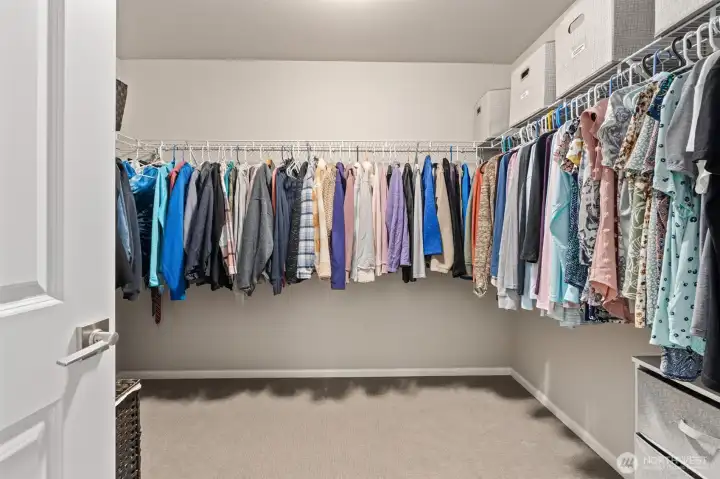 Primary bath with oversized walk-in closet