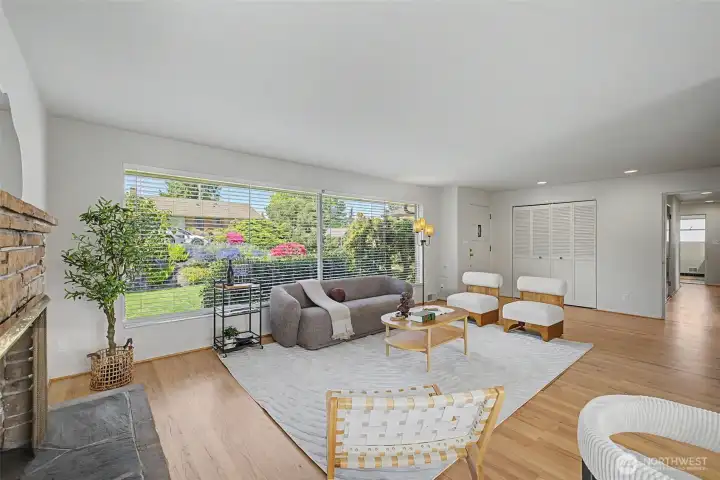 Spacious living room