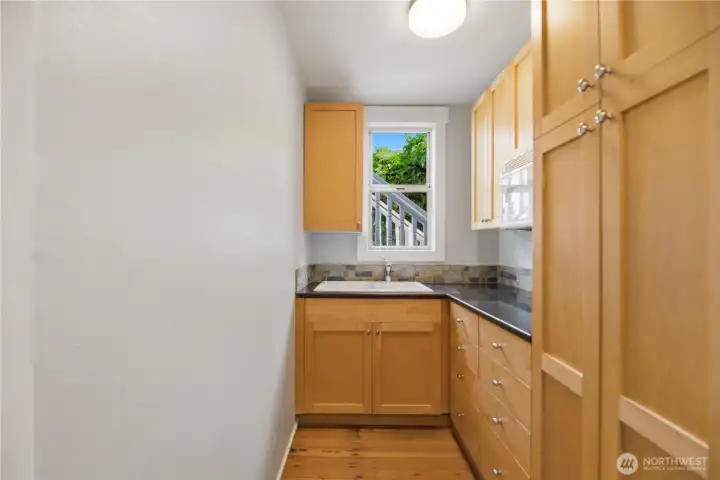 Butler's pantry