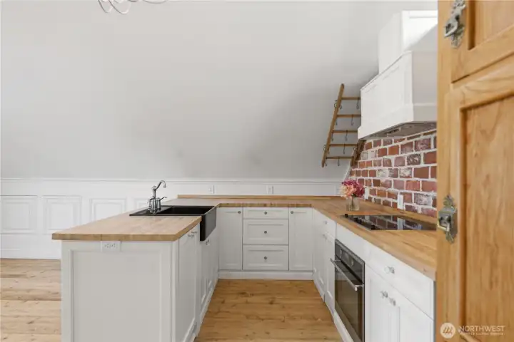 Upper unit kitchen