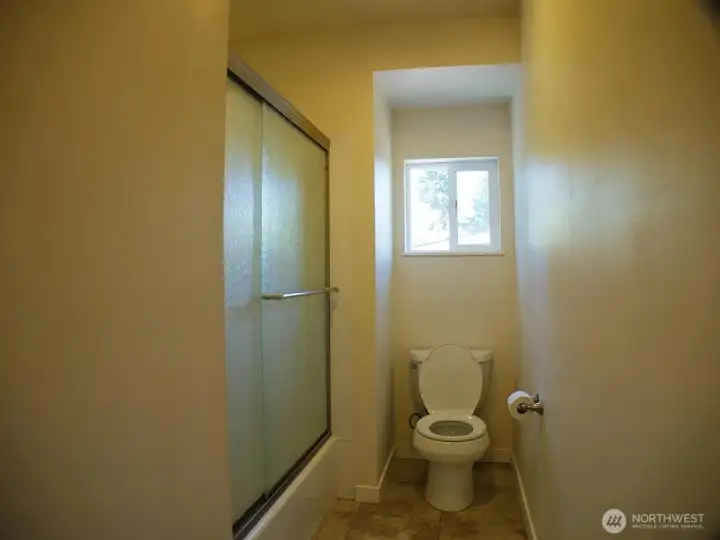 Full continental bath photo 1 of 2 Full continental bath photo 1 of 2