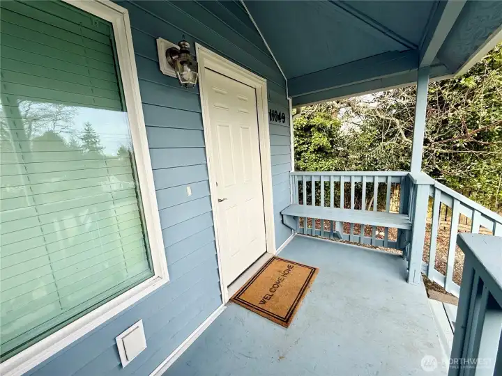 Covered Front Porch w/ Built In Bench Covered Front Porch w/ Built In Bench