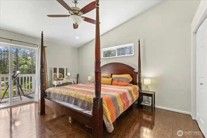 Floor 2- primary suite
