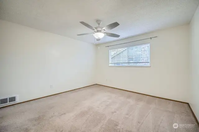 Primary Bedroom New ceiling fan