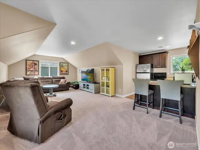 upper level living