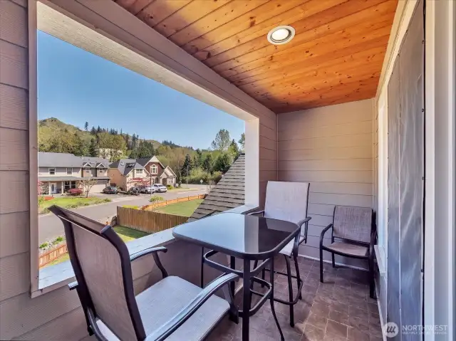 upper level patio