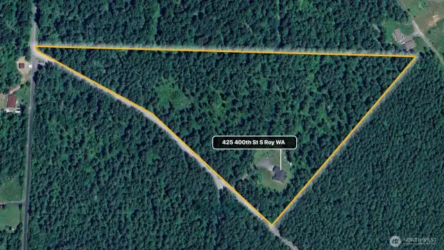 Property lines are approximate. Buyer to verify to their own satisfaction.