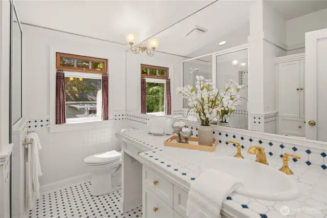Primary ensuite bath