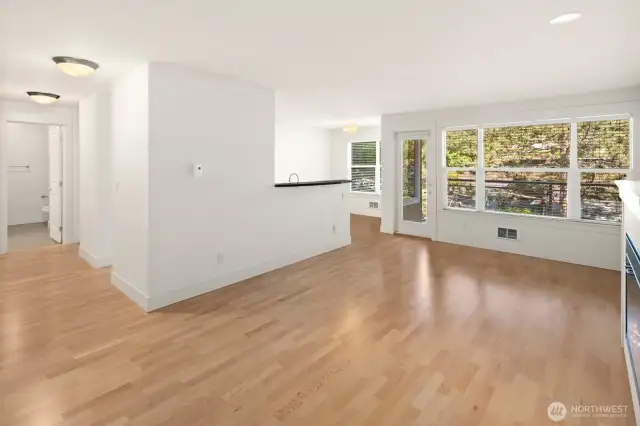 Wood blinds and light filtering cordless blind on patio door