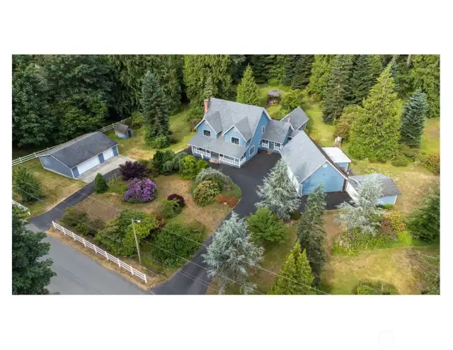 Welcome Home!  2.6 private acres in South Snohomish County.
