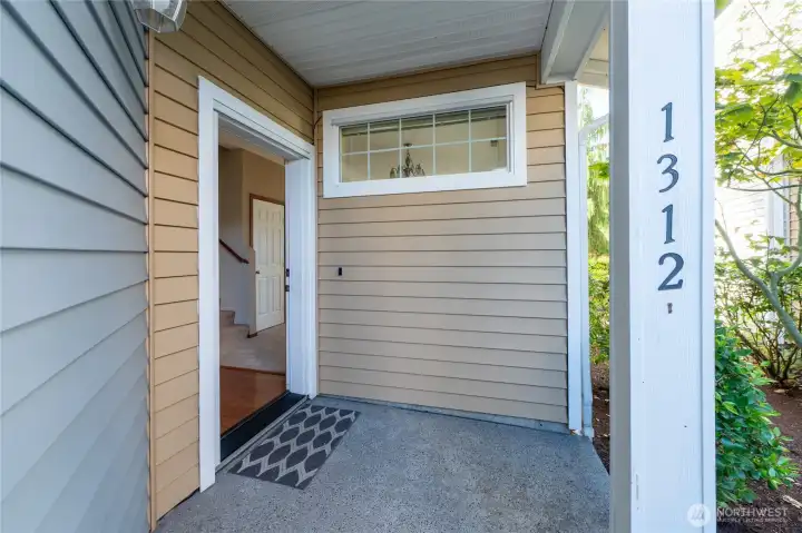 Lives large with private entry way