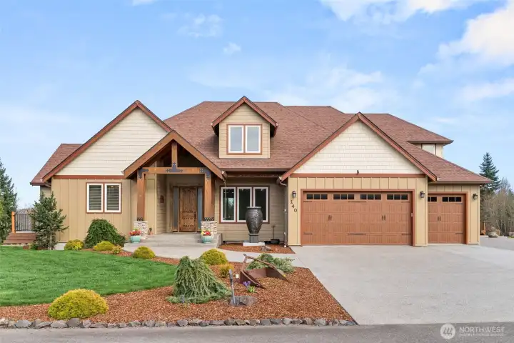 3 bed, 3.5 ba, office, bonus room, workout room, studio or extra creative space, 4015 sq ft., 4.2 acres,