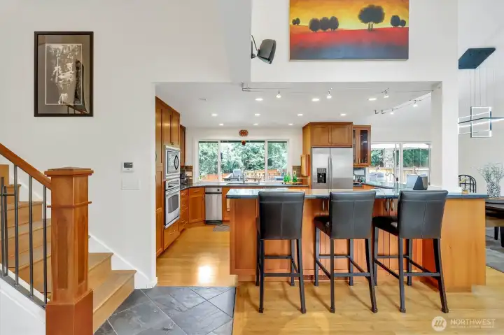 Custom railing to 4 bedrooms up.