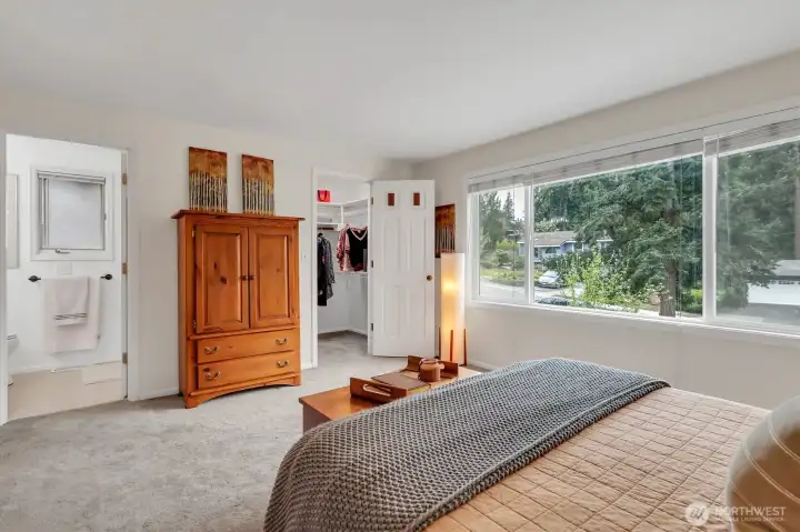 Walk in closet & ensuite bathroom.