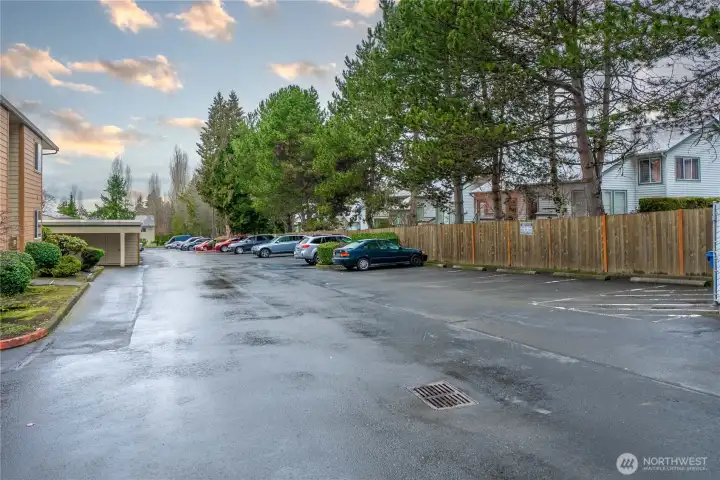 Guest/resident parking close to Unit-J202