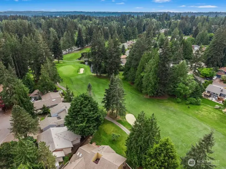 Mill Creek Country Club minutes away.