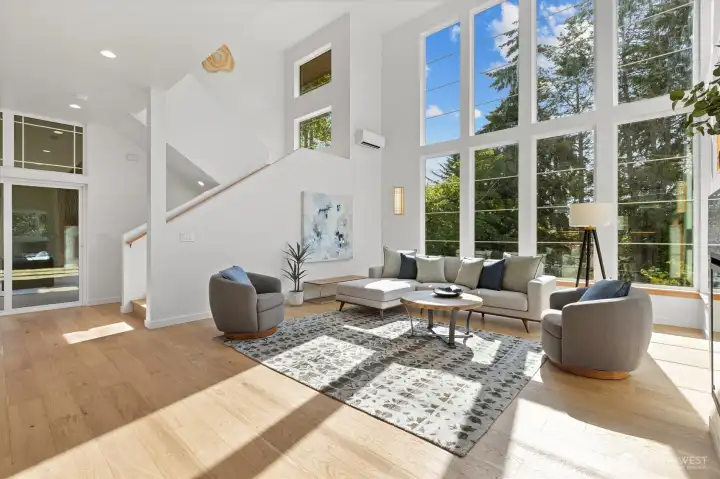 This is a rare find in one of Seattle's best neighborhoods.
